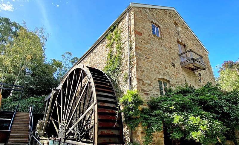 Massive waterwheel beside Bridgewater Mill in South Australia